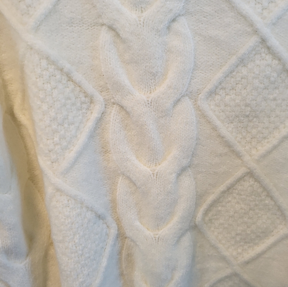 Woven Heart Cozy Cable Knit Sweater - Cream Over Sized Small - Picture 8 of 8